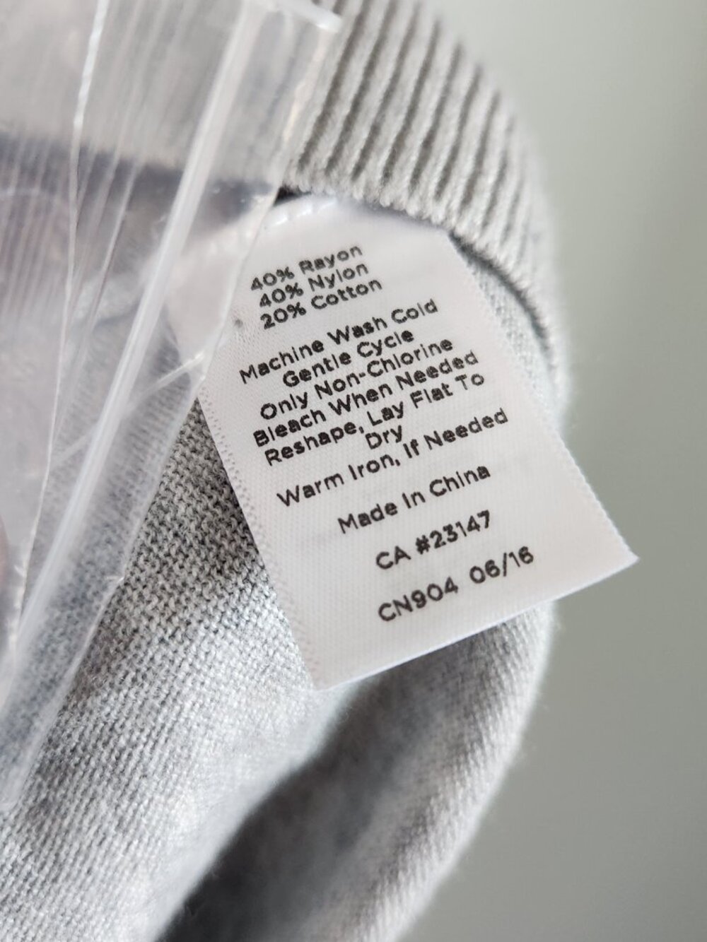 Talbots Sweater XL Women's Gray Grey Lightweight Hears Tree Crewneck Pullover - Picture 7 of 10